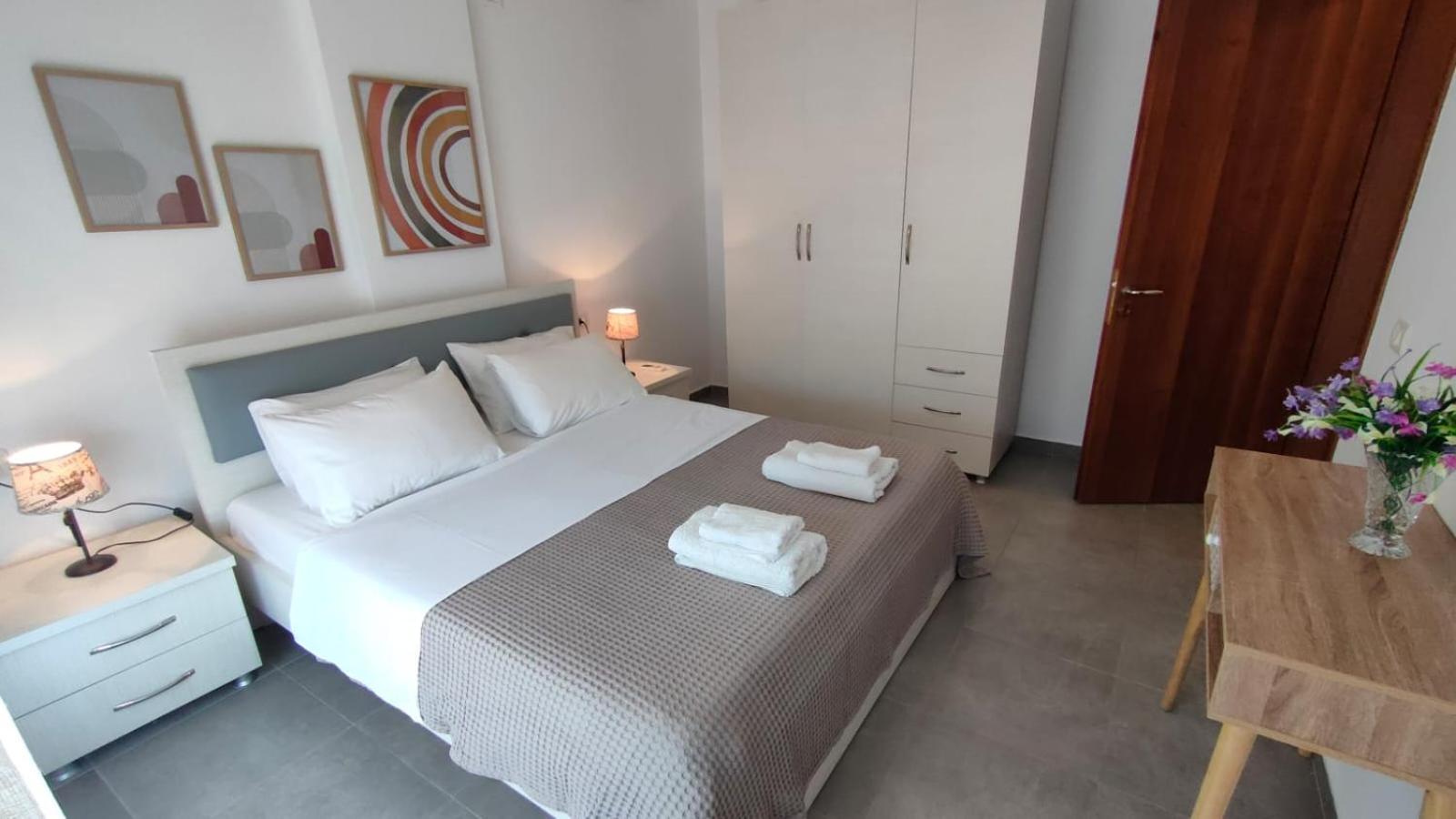 Tropicana Apartments Dhermi Room photo